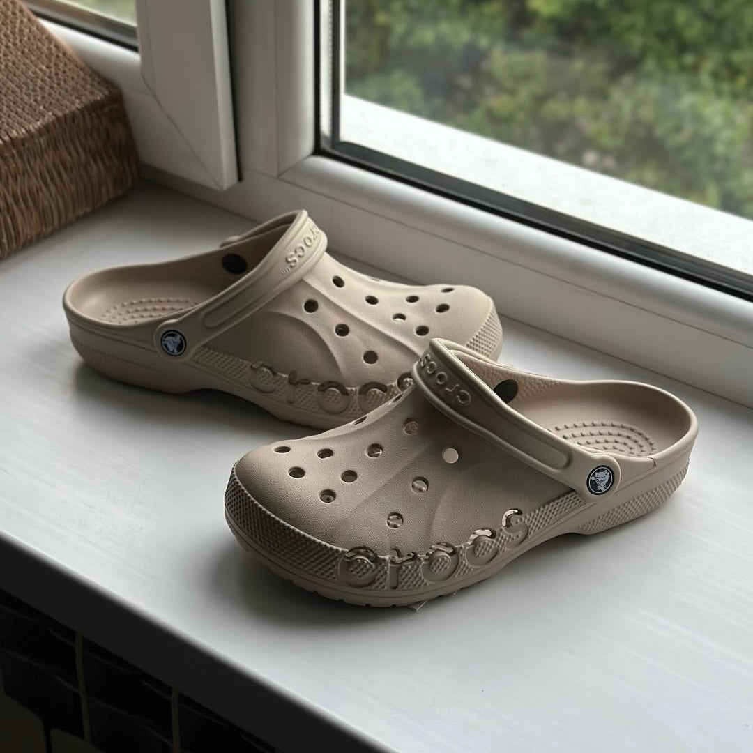 Crocs Baya Clogs (Brown)